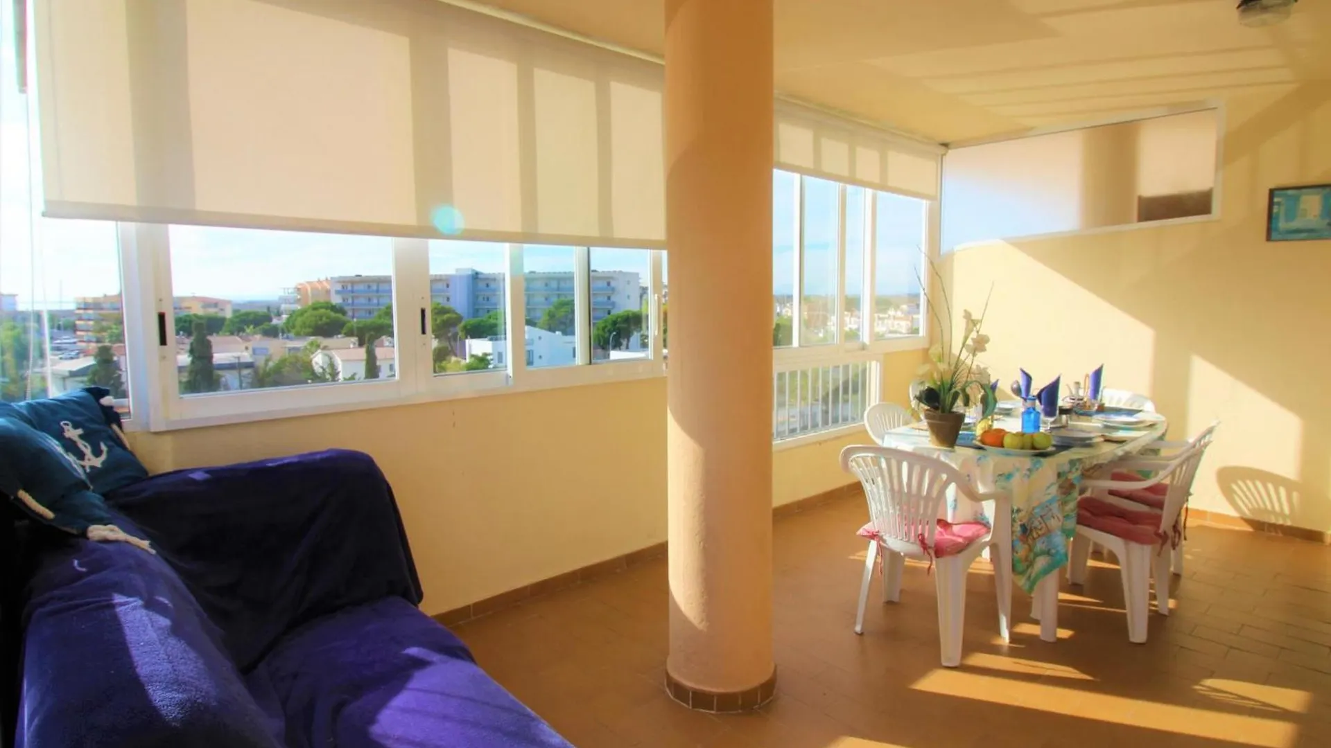 Apartamento Soleado Con Terraza, A/A Y Garaje En Roses, Cerca De Playa Y Parque Natural - Es-258-63 Spanien